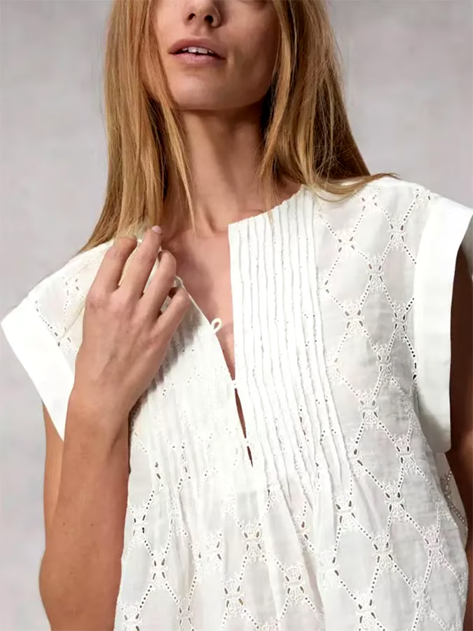 Women's Sleeveless Cotton&Linen Hollow Vest