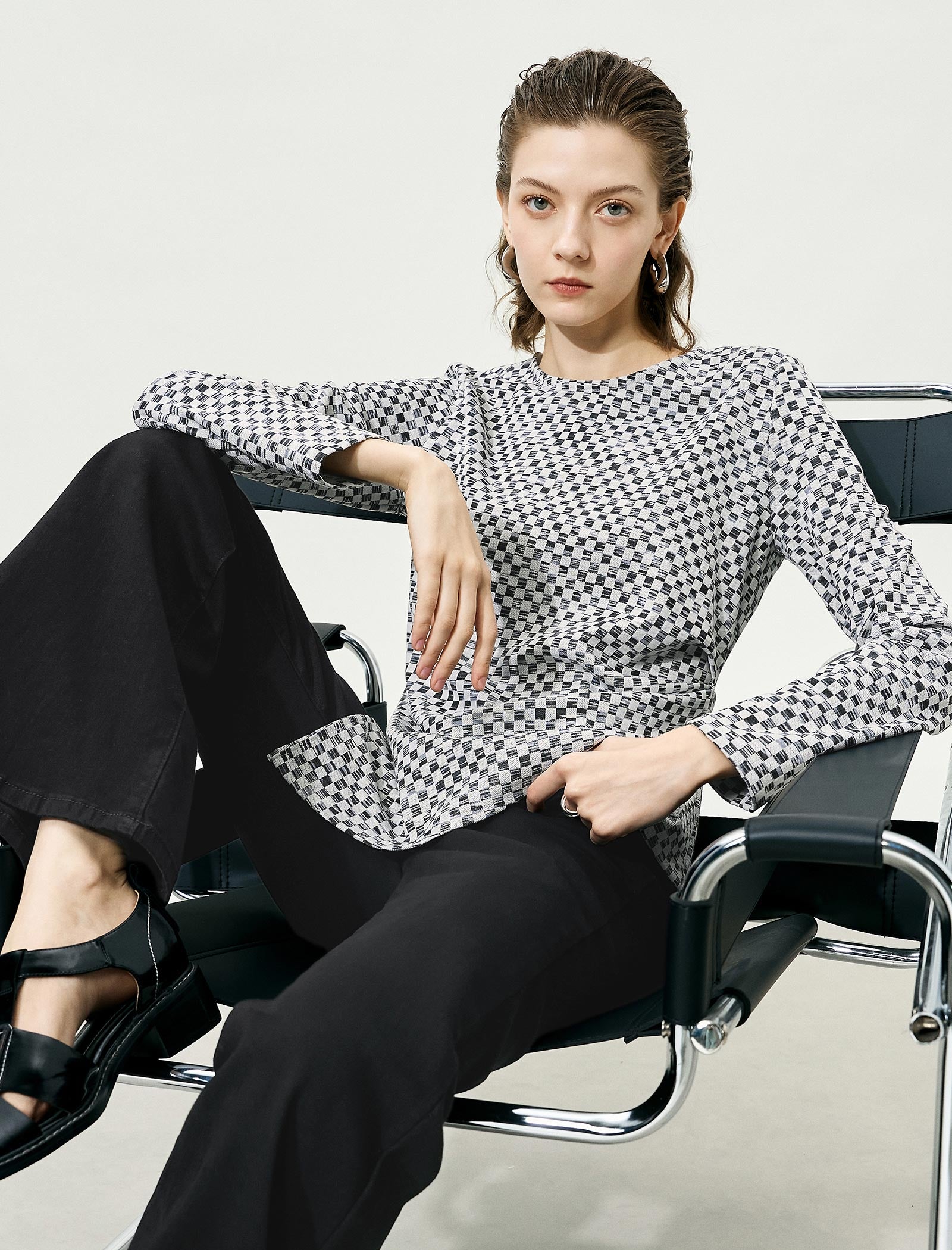 Plaid Black White Slim Fit Knit Top