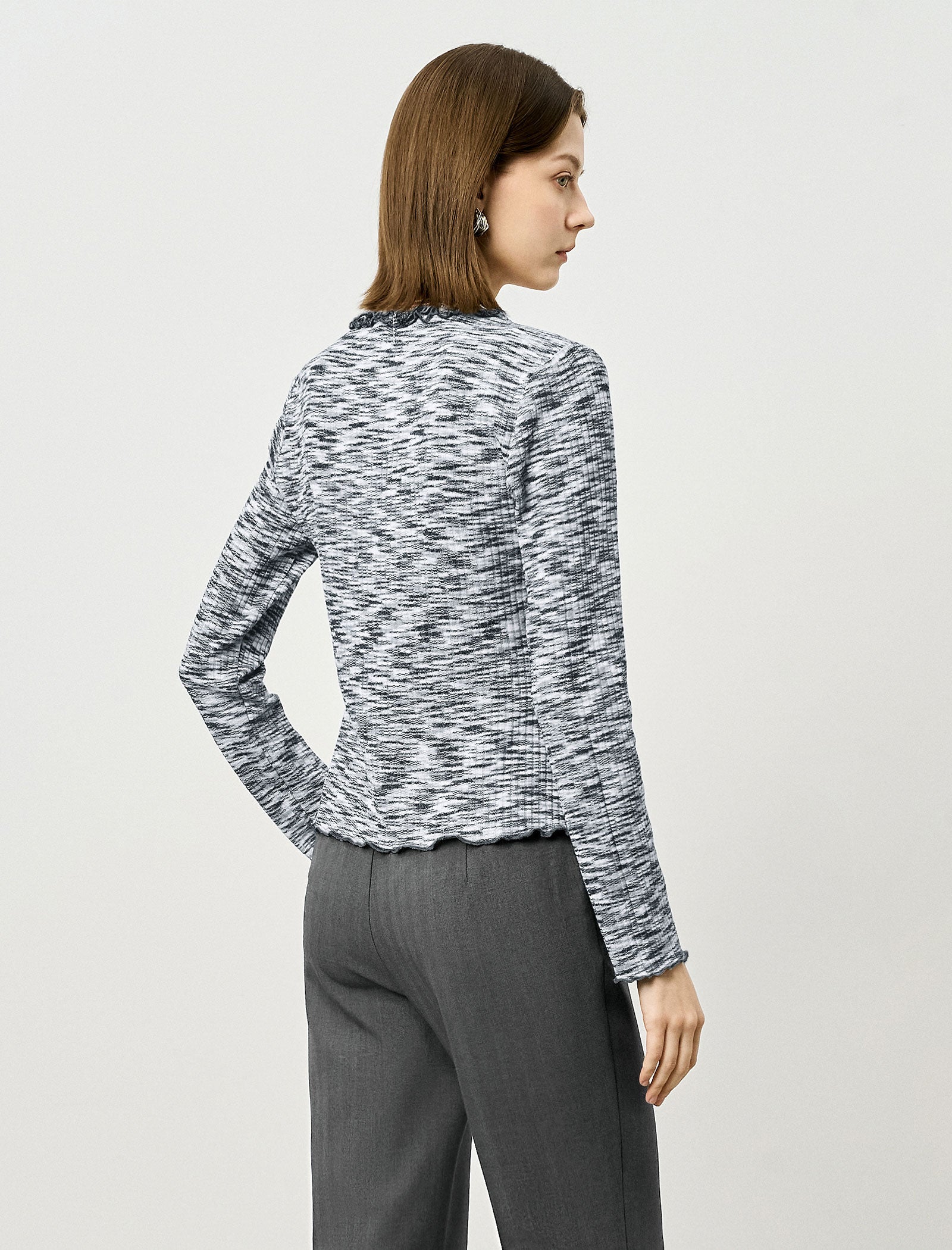 Gray V-Neck Slim Fit Long-Sleeve Knit Top