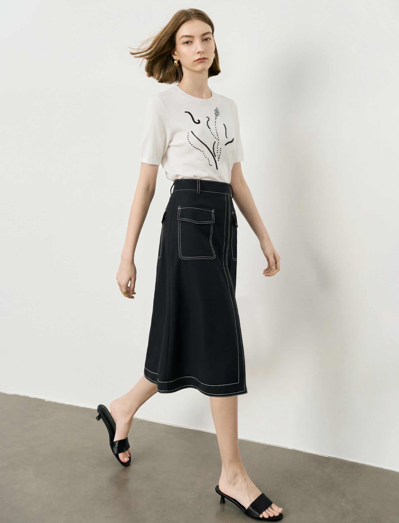 Abstract Floral Embroidered Knit Short Sleeve Top