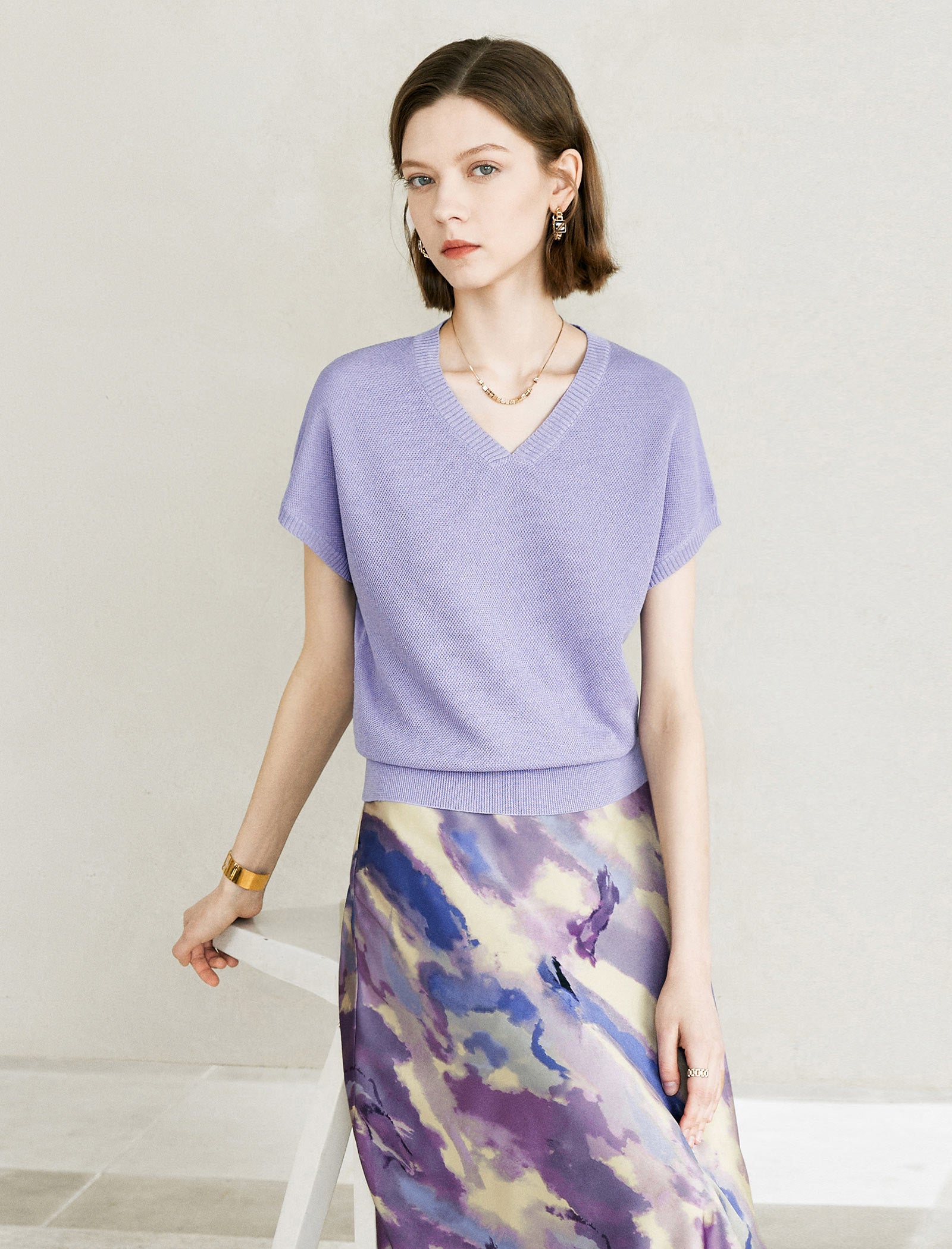 V-Neck Short Sleeve Knit Top