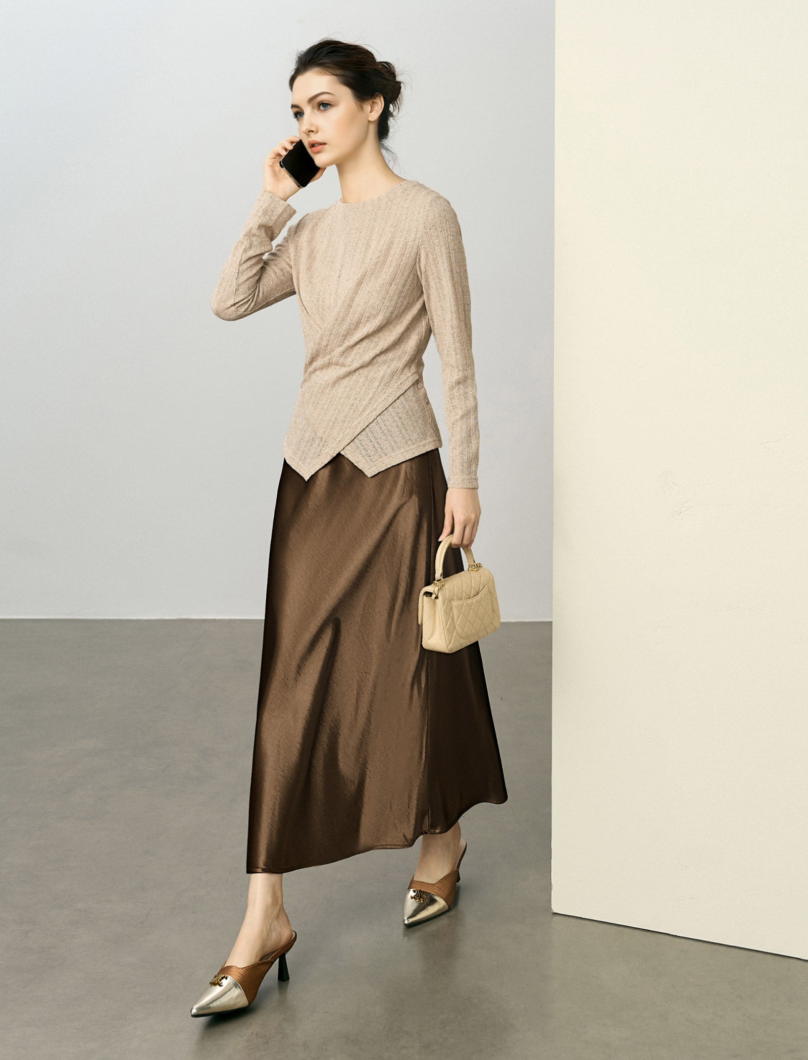 Slim Fit Long-Sleeve Lightweight Knit Top